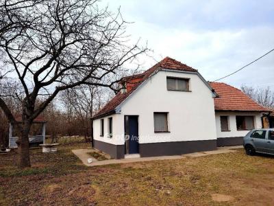 Eladó családi ház - 2370 Dabas