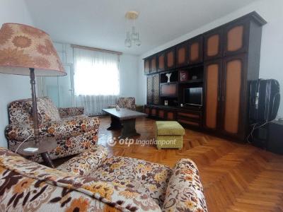 Eladó családi ház - 5540 Szarvas