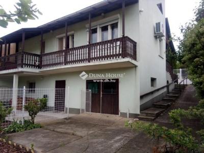 Eladó családi ház - 2525 Bajna