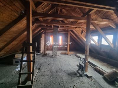 Eladó családi ház - 2251 Tápiószecső