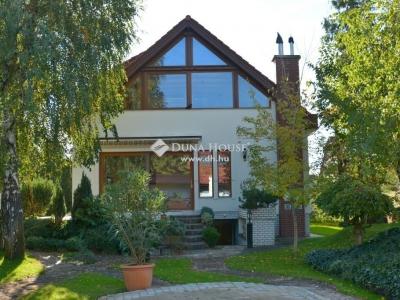 Eladó családi ház - 6000 Kecskemét, Szöcske utca