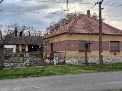 Eladó családi ház - 7781 Lippó, Kossuth Lajos utca