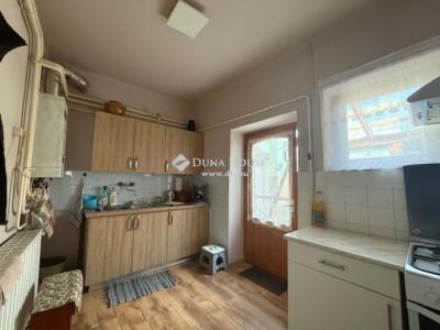 Eladó családi ház - 2200 Monor