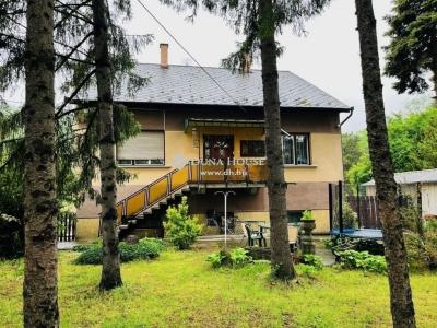 Eladó családi ház - 2235 Mende