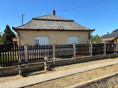Eladó családi ház - 4495 Döge, Szőlőskert út