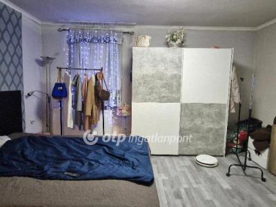 Eladó családi ház - 2700 Cegléd