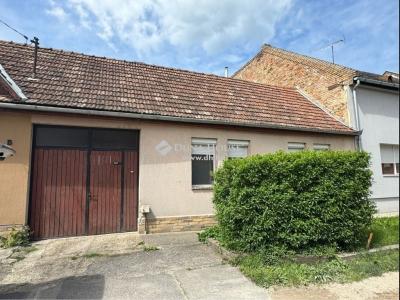 Eladó családi ház - 2170 Aszód, Ady Endre utca