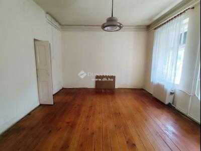 Eladó családi ház - 2230 Gyömrő