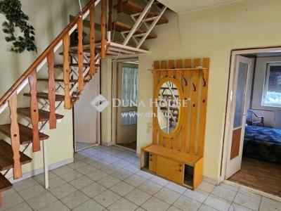 Eladó családi ház - 2251 Tápiószecső