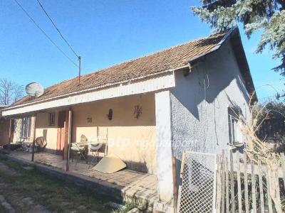 Eladó családi ház - 5100 Jászberény, Fecske utca