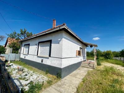Eladó családi ház - 5126 Jászfényszaru, Vásárhelyi Pál utca