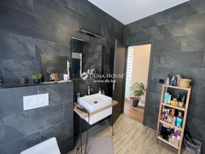 Eladó családi ház - 7630 Pécs