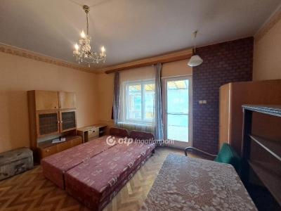 Eladó családi ház - 6729 Szeged