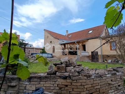 Eladó családi ház - 7700 Mohács