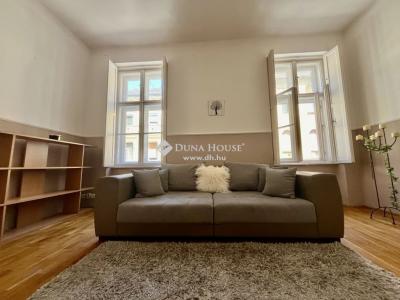 Eladó lakás - 6720 Szeged, Kígyó utca