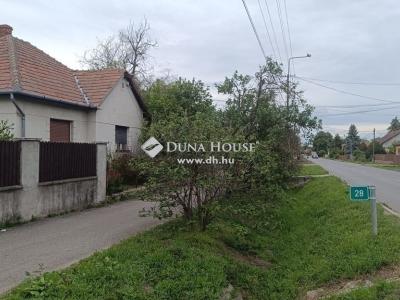 Eladó családi ház - 2243 Kóka