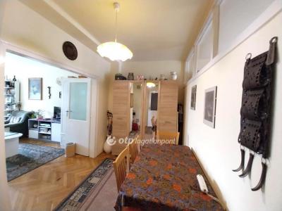 Eladó lakás - 4400 Nyíregyháza, Országzászló tér