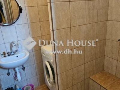 Eladó családi ház - 2251 Tápiószecső