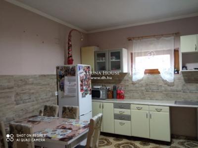 Eladó családi ház - 8885 Borsfa