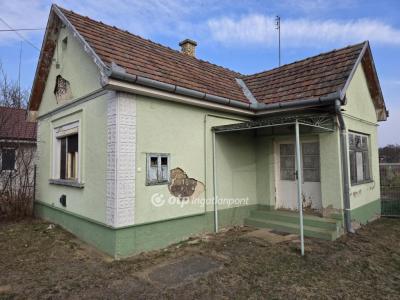 Eladó családi ház - 4287 Vámospércs