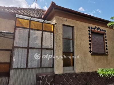 Eladó családi ház - 9300 Csorna