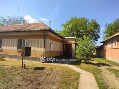 Eladó családi ház - 5932 Gádoros