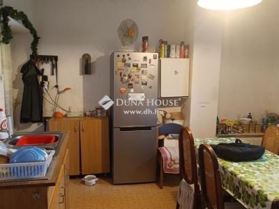 Eladó családi ház - 2243 Kóka