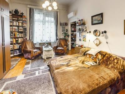 Eladó lakás - 1081 Budapest, VIII. kerület , Madách Imre út