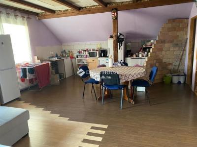 Eladó családi ház - 2040 Budaörs, Láng utca