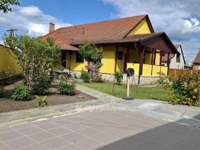 Eladó családi ház - 5100 Jászberény, Gém utca