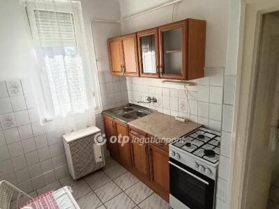 Eladó lakás - 8500 Pápa