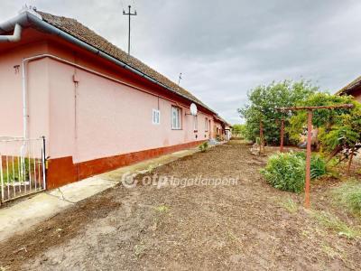 Eladó családi ház - 4483 Buj