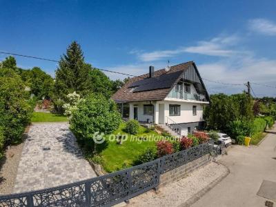 Eladó családi ház - 8252 Balatonszepezd