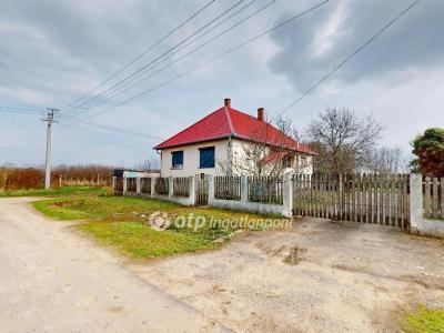 Eladó családi ház - 4522 Nyírtass