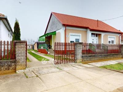 Eladó családi ház - 4821 Ópályi