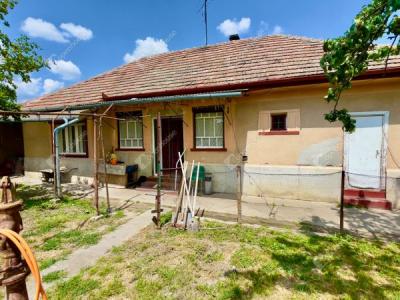 Eladó családi ház - 2721 Pilis, Balassa Bálint utca