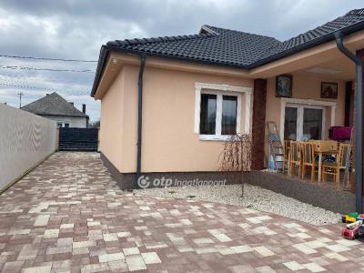 Eladó családi ház - 4030 Debrecen