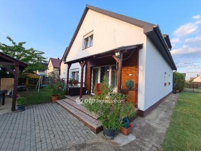 Eladó családi ház - 4030 Debrecen