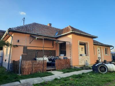 Eladó családi ház - 5711 Gyula