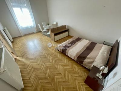 Eladó lakás - 1052 Budapest, V. kerület 