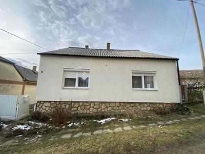 Eladó családi ház - 7720 Pécsvárad